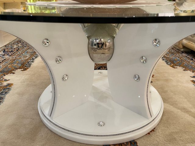 Couchtisch Wing im Detail